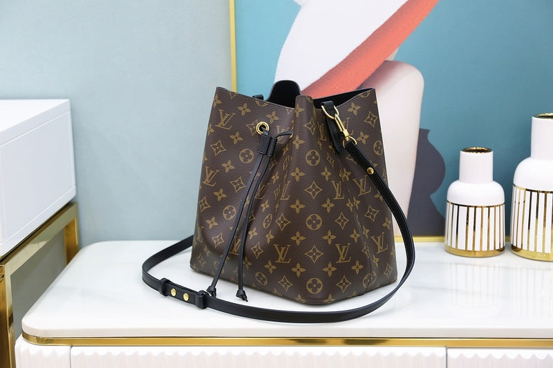 Louis Vuitton Luxury Bags 2689