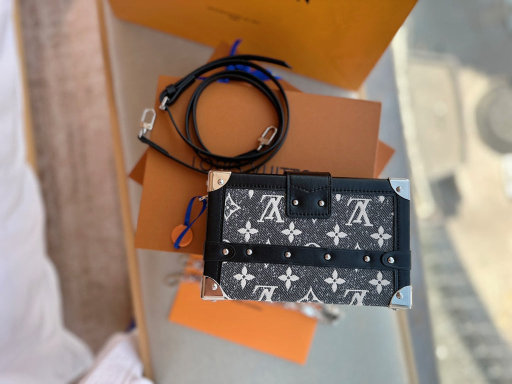 Luxury Bags Louis Vuitton  726