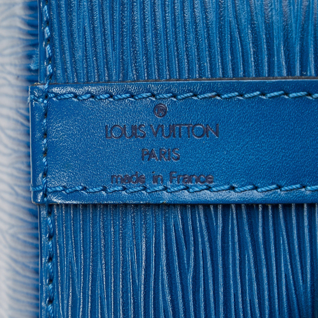 LOUIS VUITTON Epi Petit Noe Bucket Bag