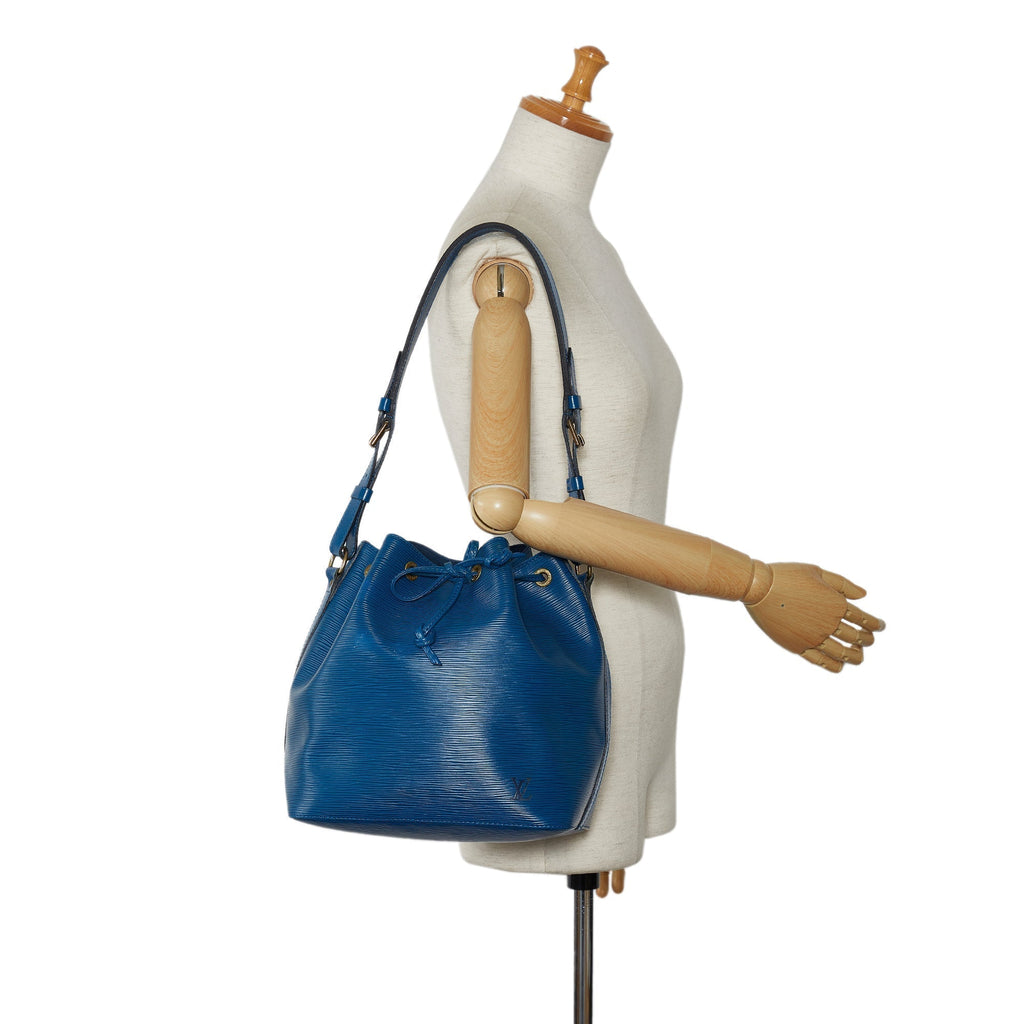 LOUIS VUITTON Epi Petit Noe Bucket Bag