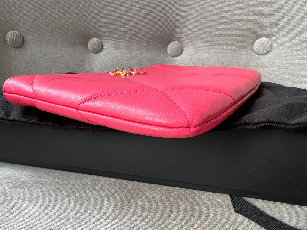 Chanel 19 Pink Small Ocase