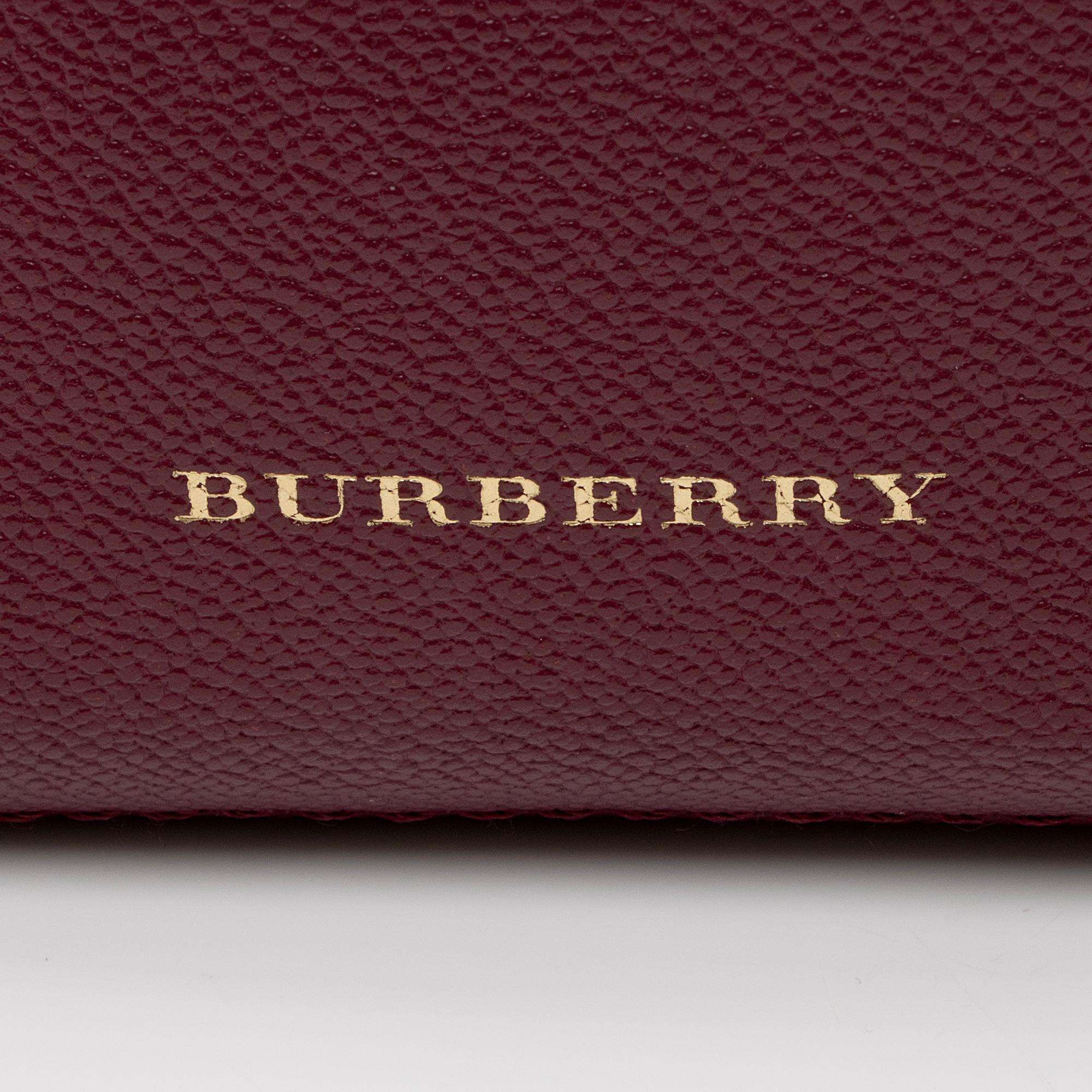 Burberry Calfskin Helmsley Small Crossbody Bag (SHF-Q0gM3b)