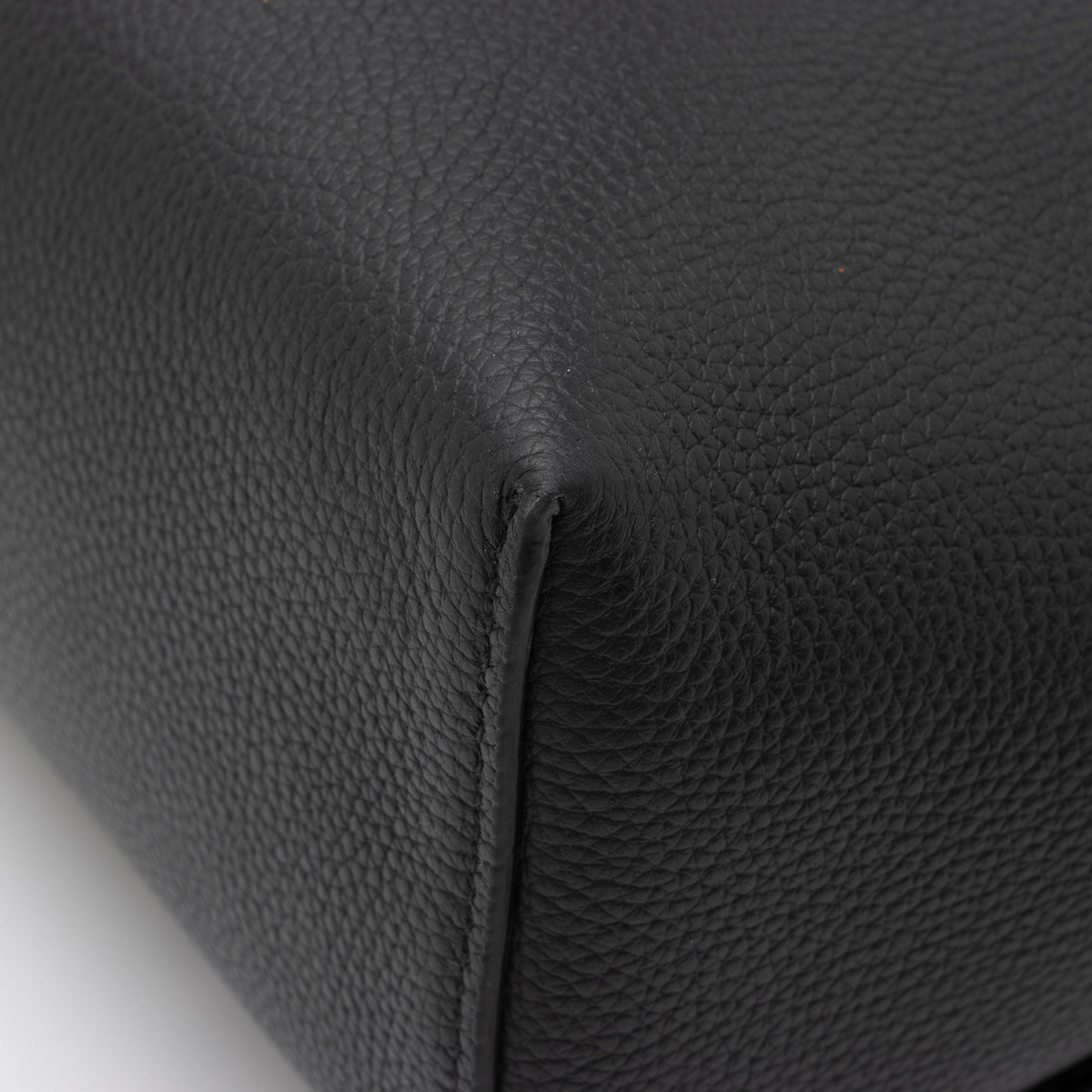 Burberry Calfskin Vintage Check Note Bag (SHF-YDSiux)