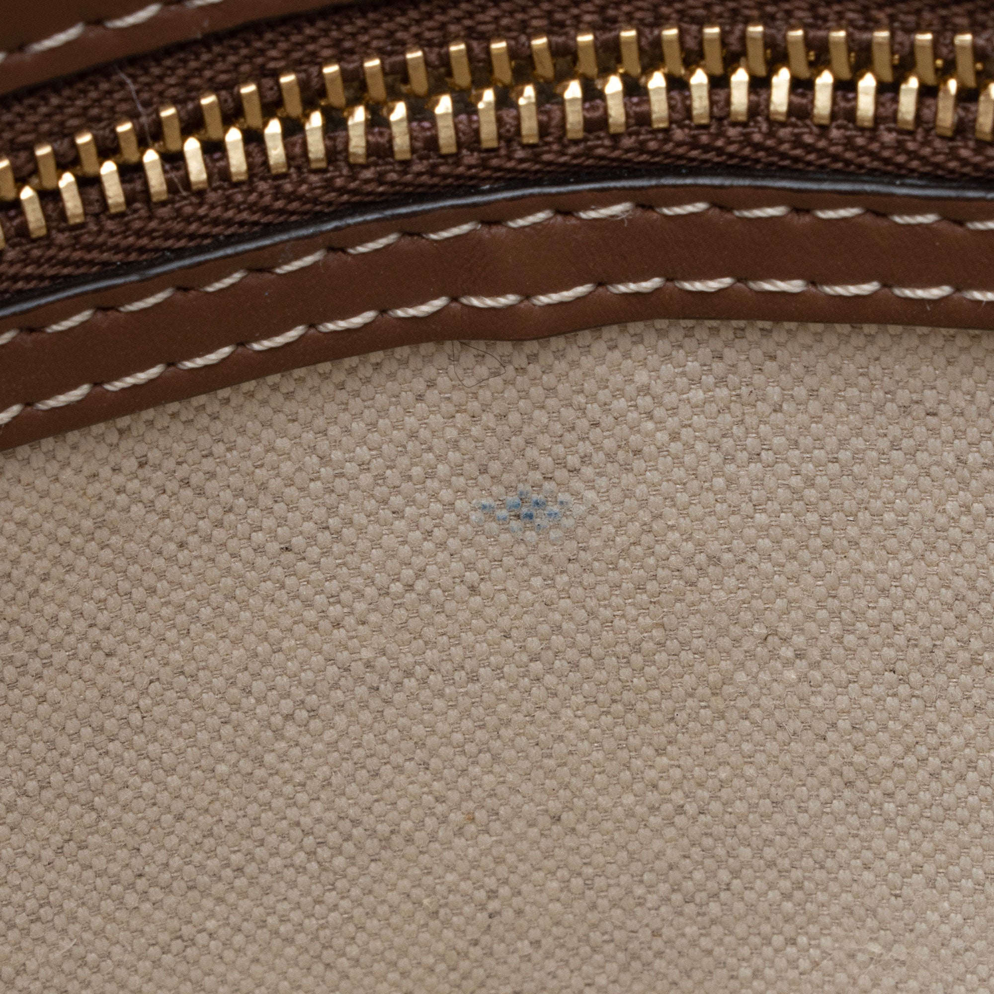 Burberry Canvas Horseferry Mini Pocket Tote (SHF-We79K5)