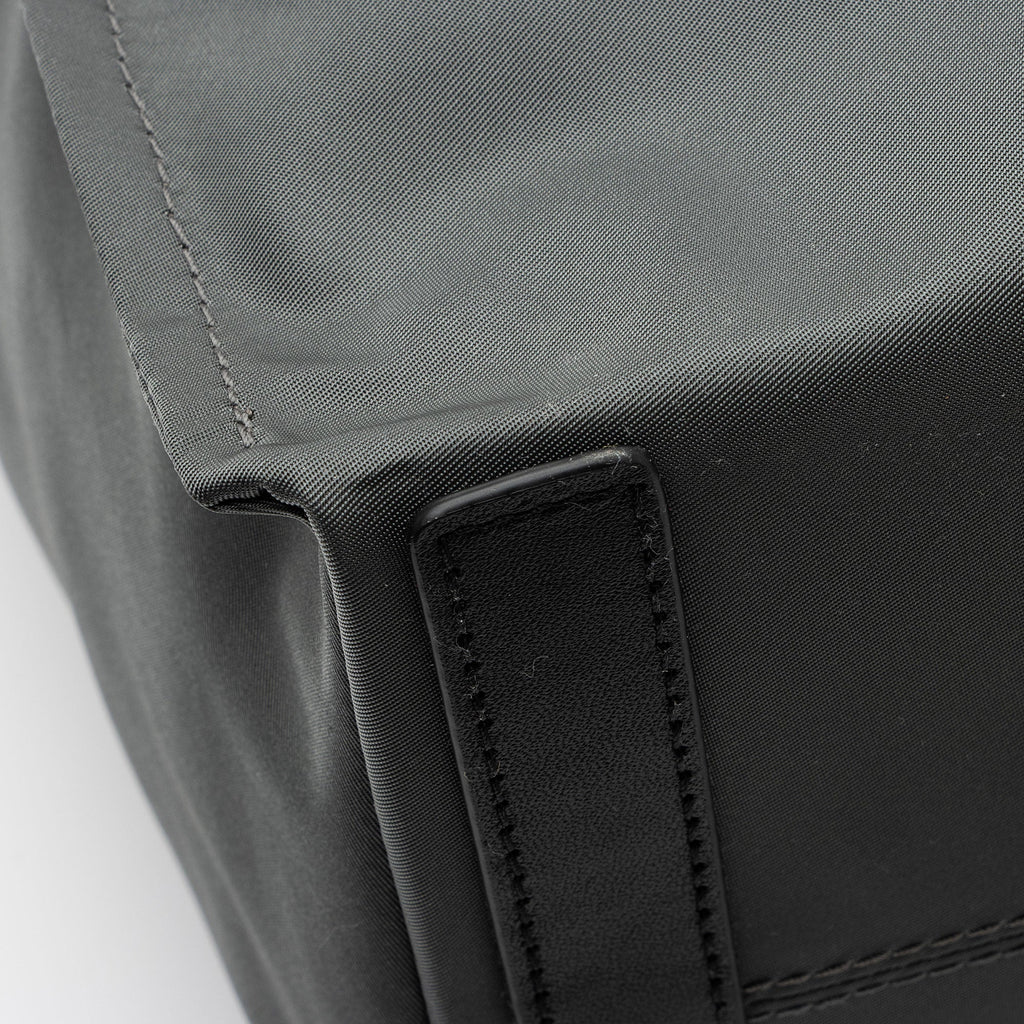 Burberry Econyl Trench Tote (SHF-oiSxTb)