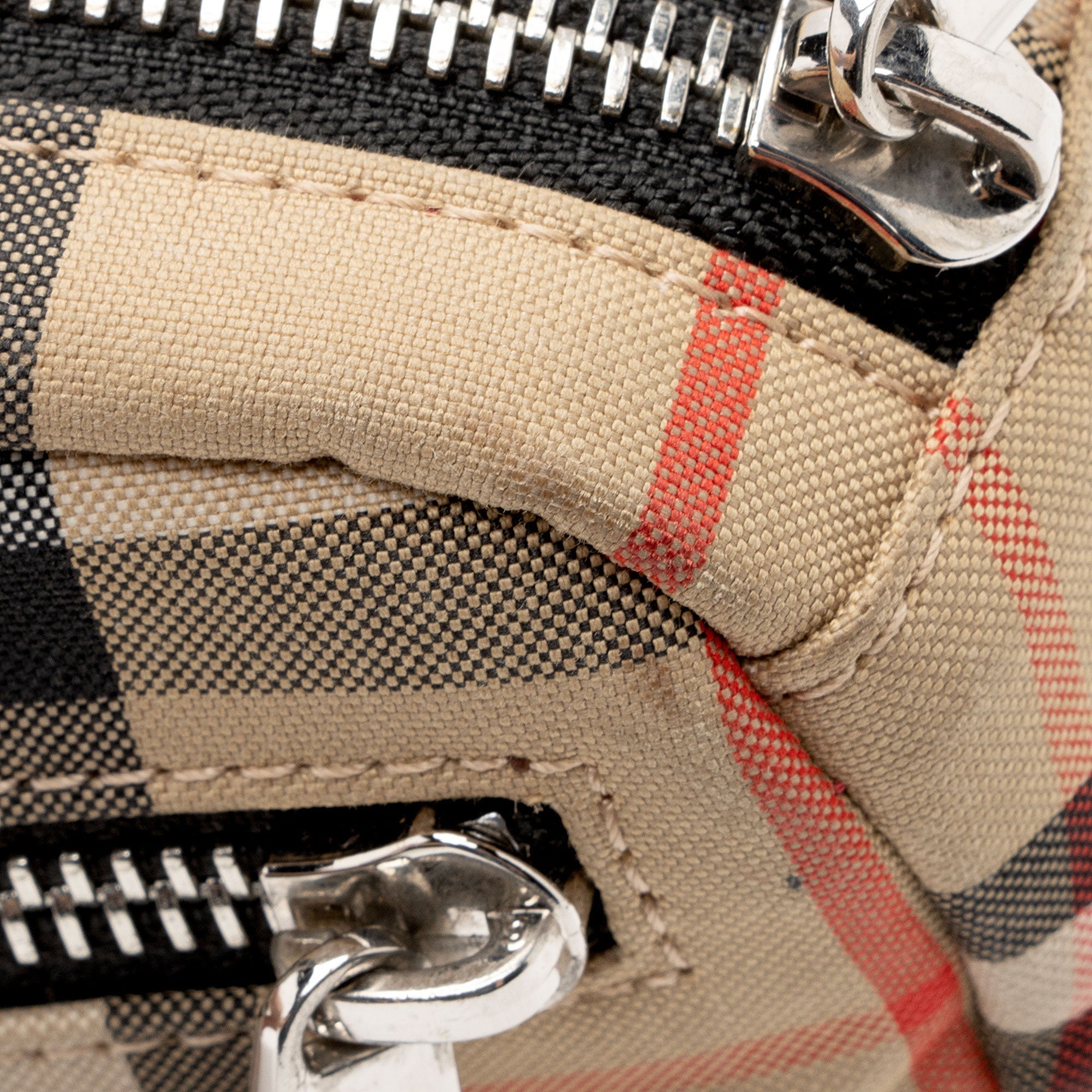 Burberry Econyl Vintage Check Cannon Small Bumbag (SHF-Lbw4F7)