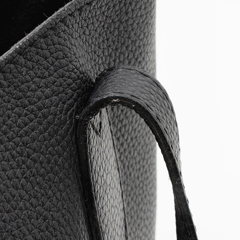 Burberry Embossed Leather Tote (SHF-19039)
