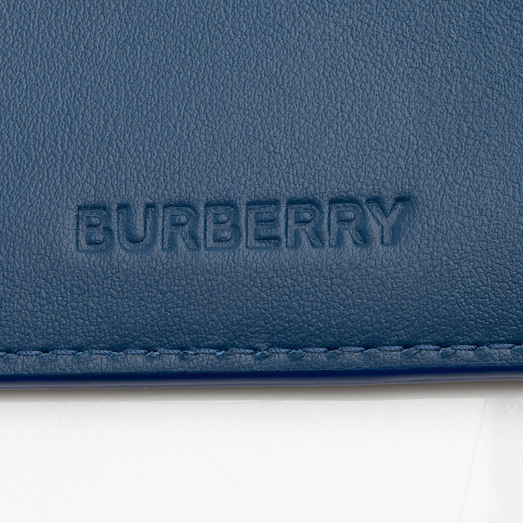 Burberry Grainy Calfskin Embossed Logo Bi-Fold Wallet (SHF-eDYuMU)
