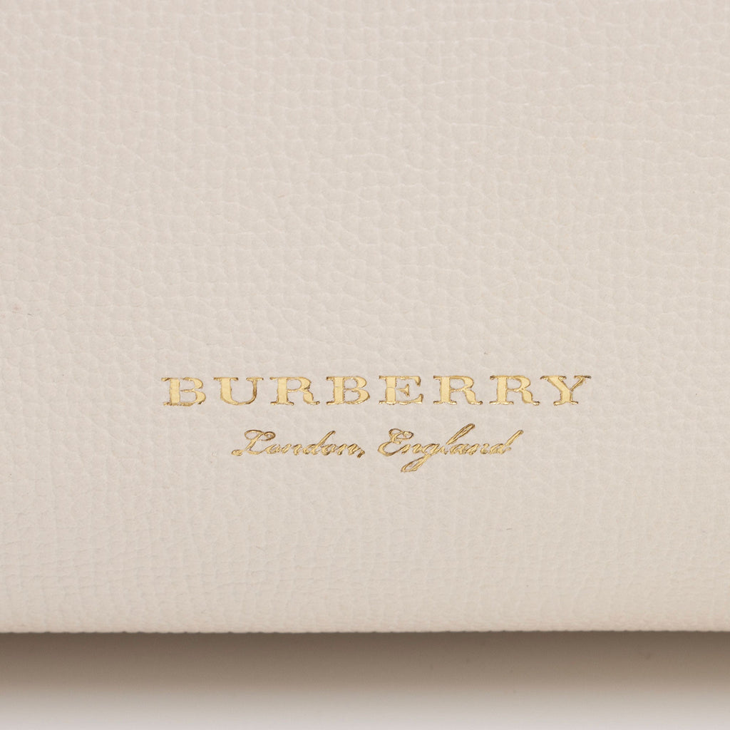 Burberry House Check Leather Banner Medium Tote (SHF-IHmkgX)