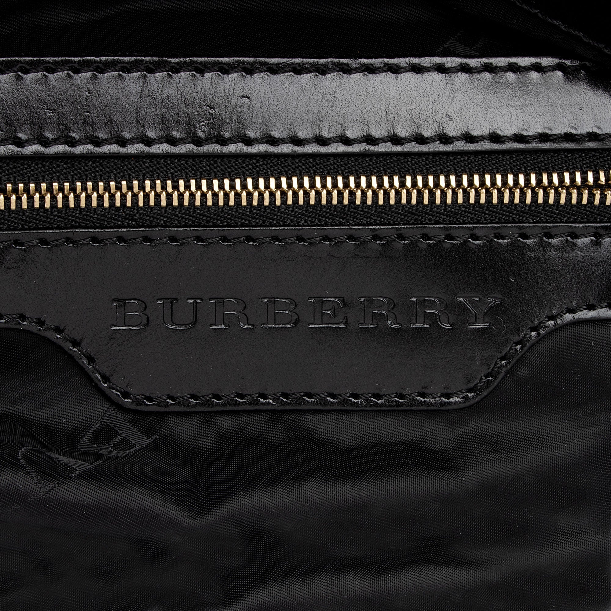 Burberry Lambskin Hepburn Convertible Tote (SHF-FHPl7M)