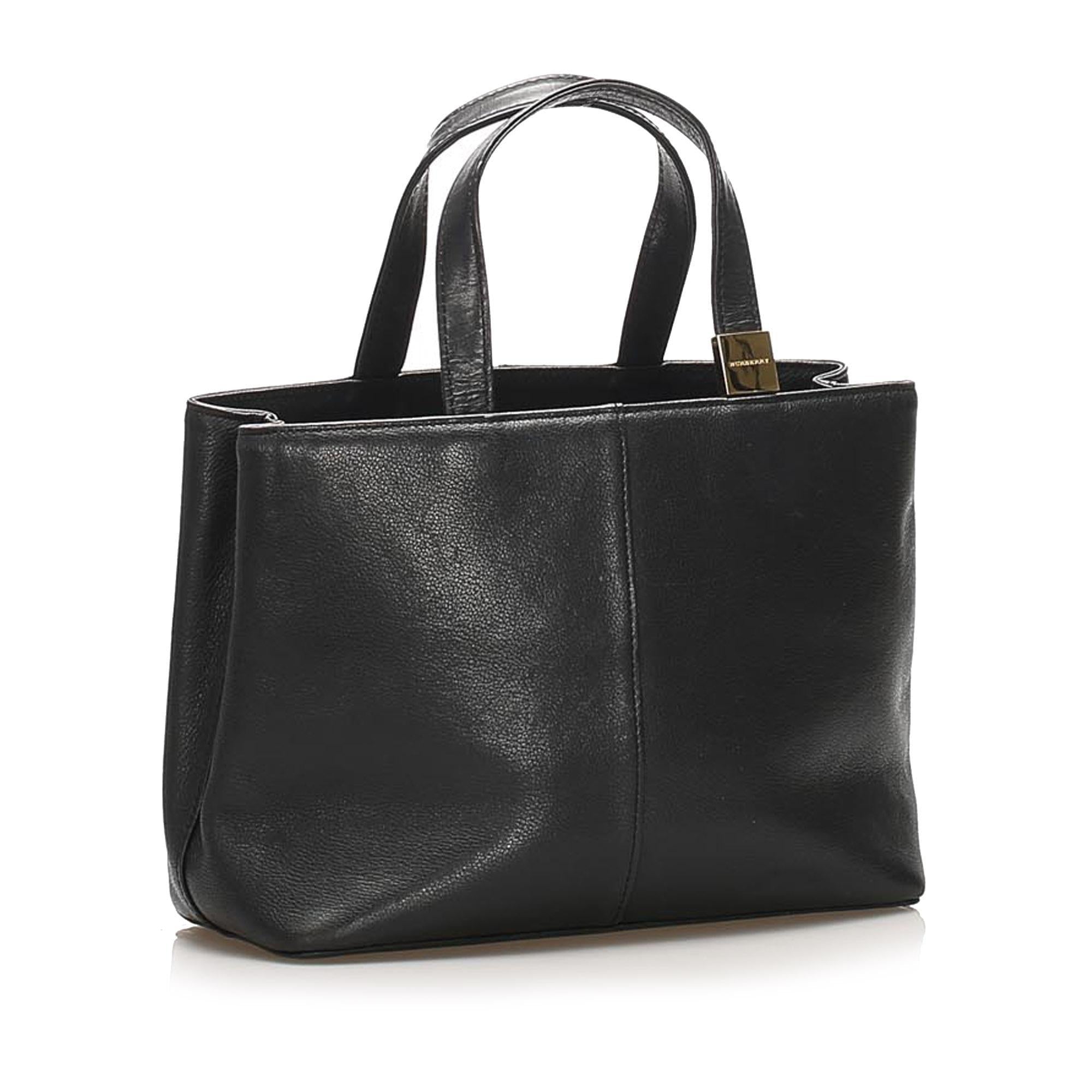 Burberry Leather Handbag (SHG-13053)
