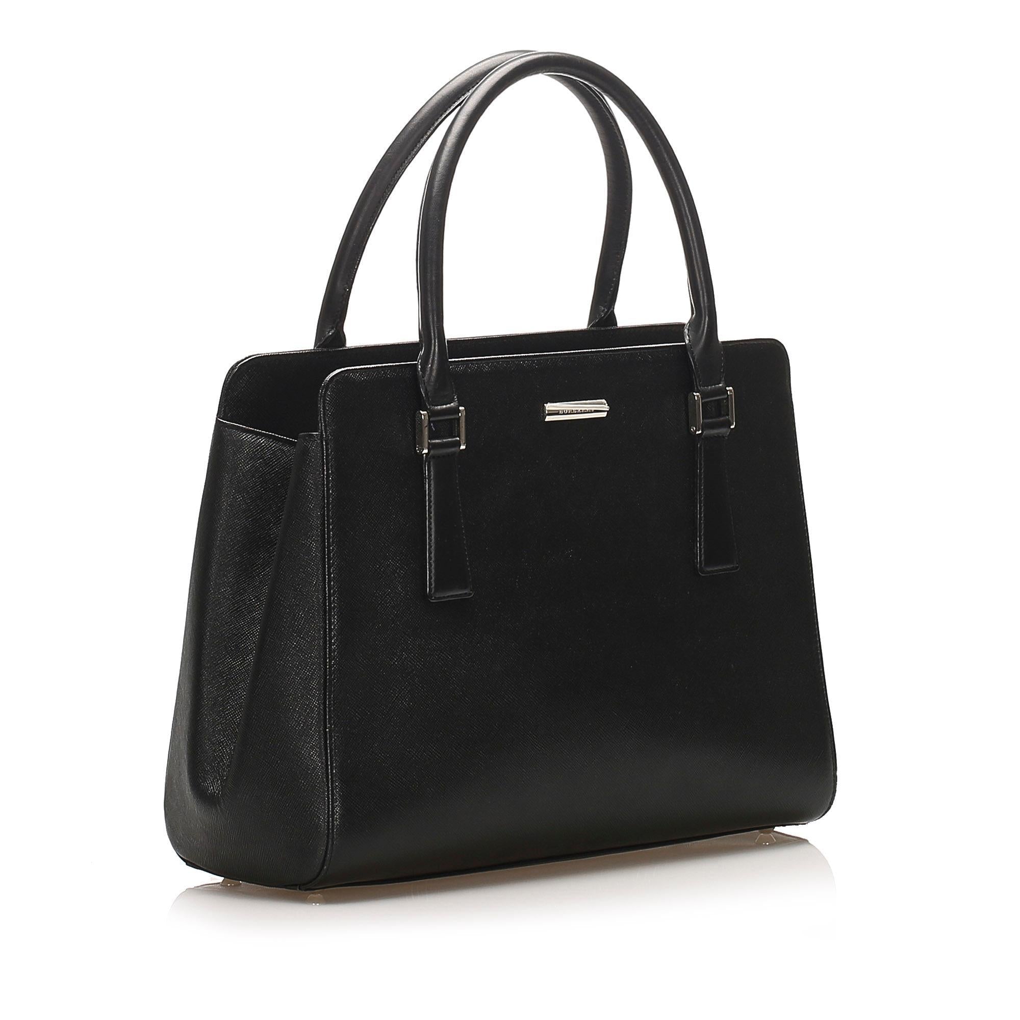 Burberry Leather Handbag (SHG-14086)