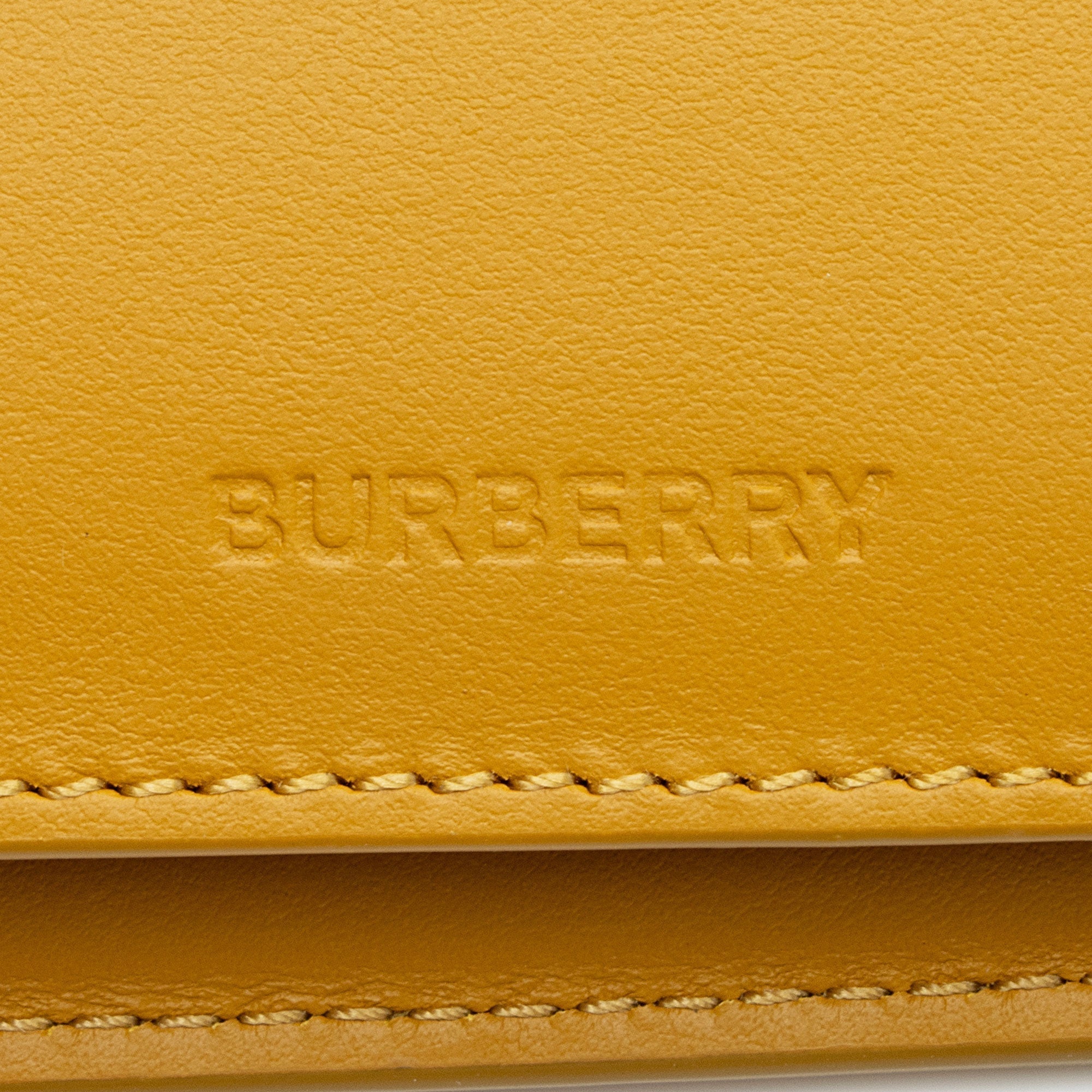 Burberry Leather Logo Bi-Fold Wallet (SHF-jCmrlm)