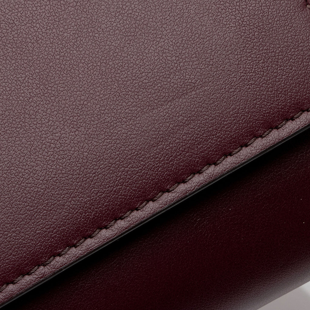 Burberry Leather Hazelmere Wallet On Strap (SHF-ggIvOR)