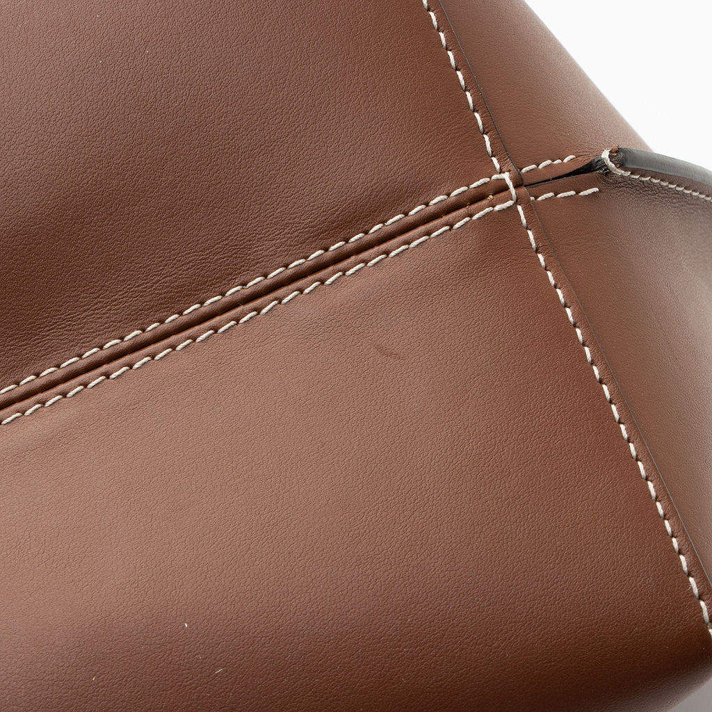 Burberry Leather TB Medium Tote (SHF-ypVIER)
