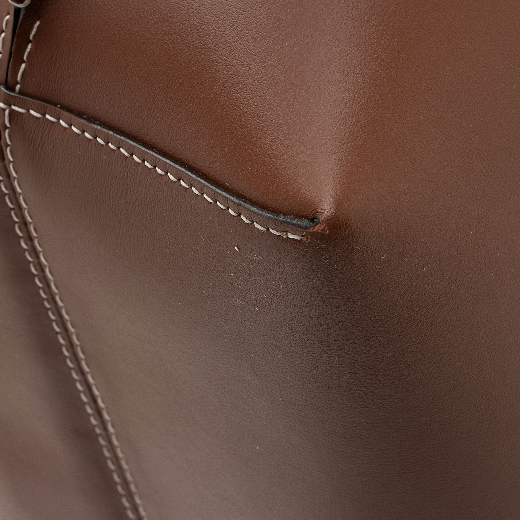 Burberry Leather TB Medium Tote (SHF-ypVIER)