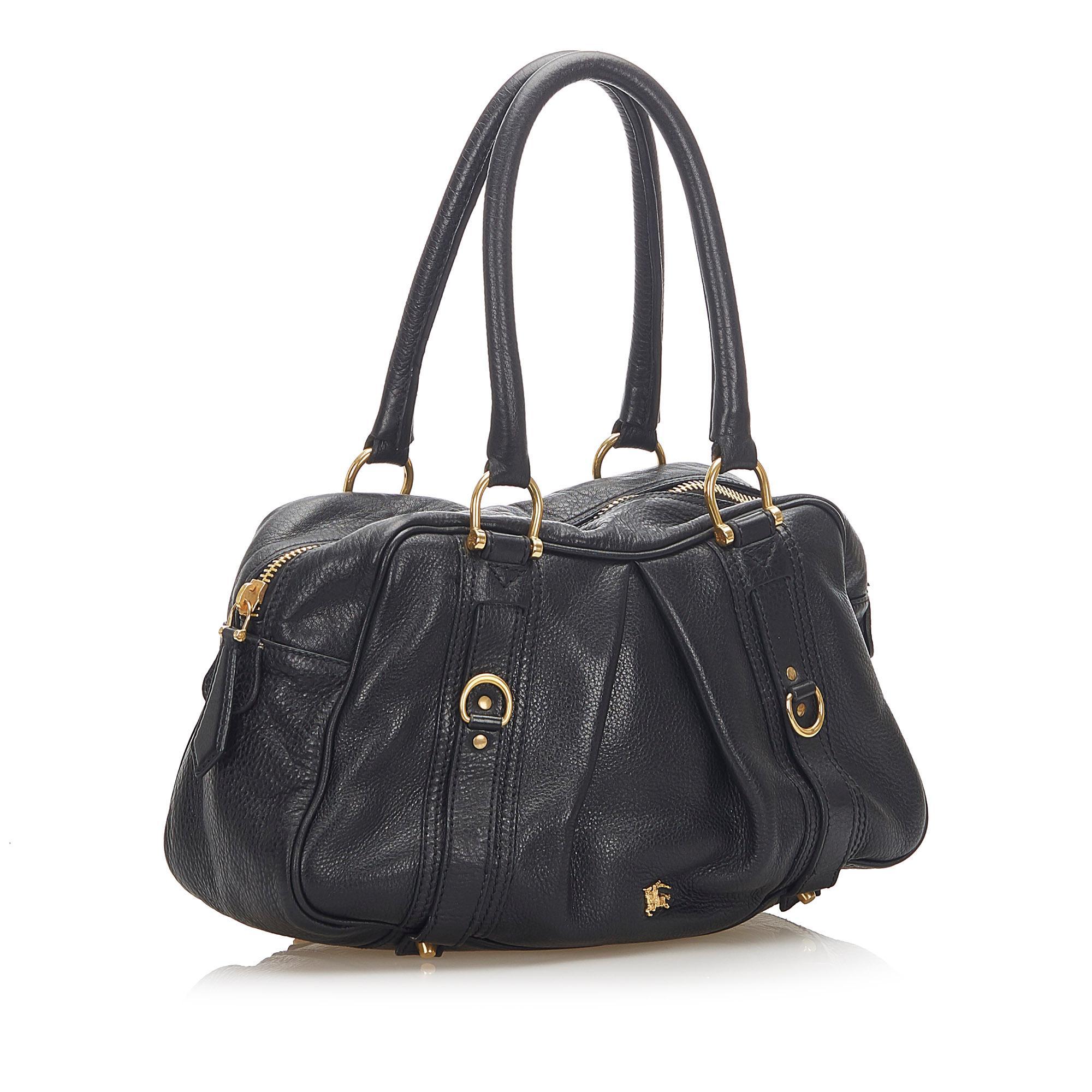 Burberry Leather Shoulder Bag (SHG-18266)