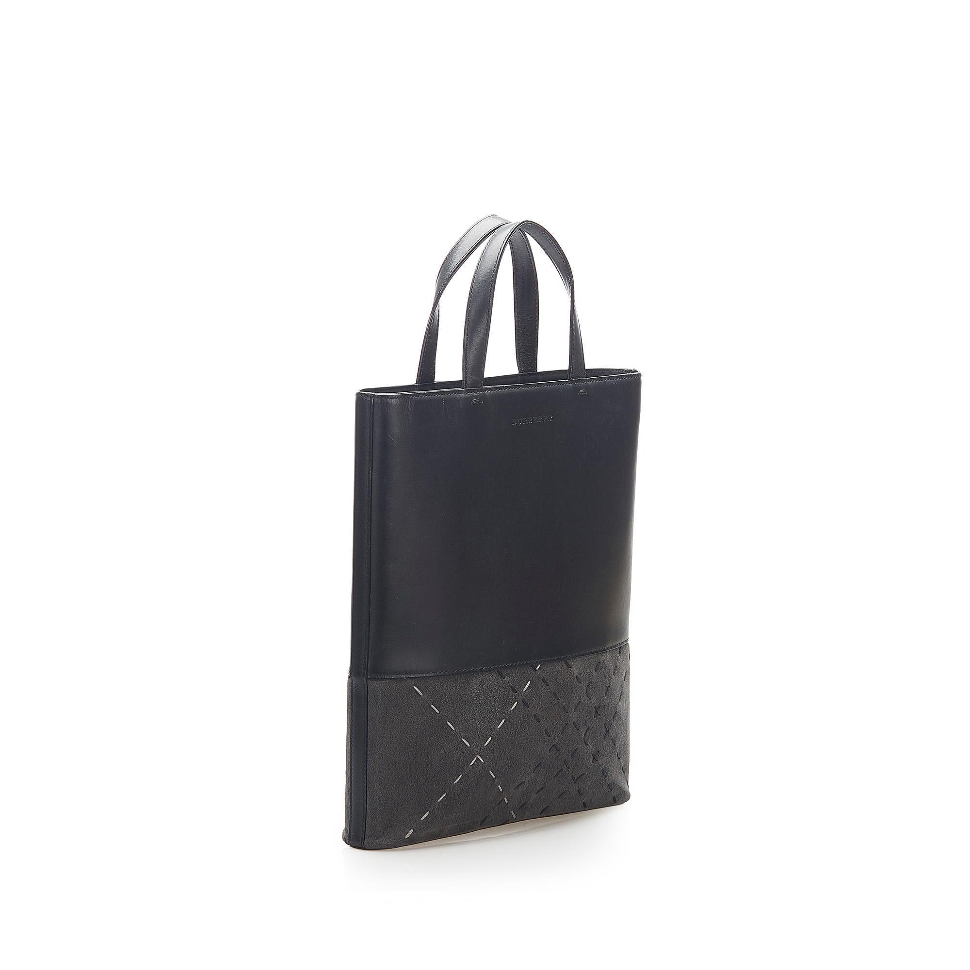 Burberry Leather Tote  (SHG-16396)