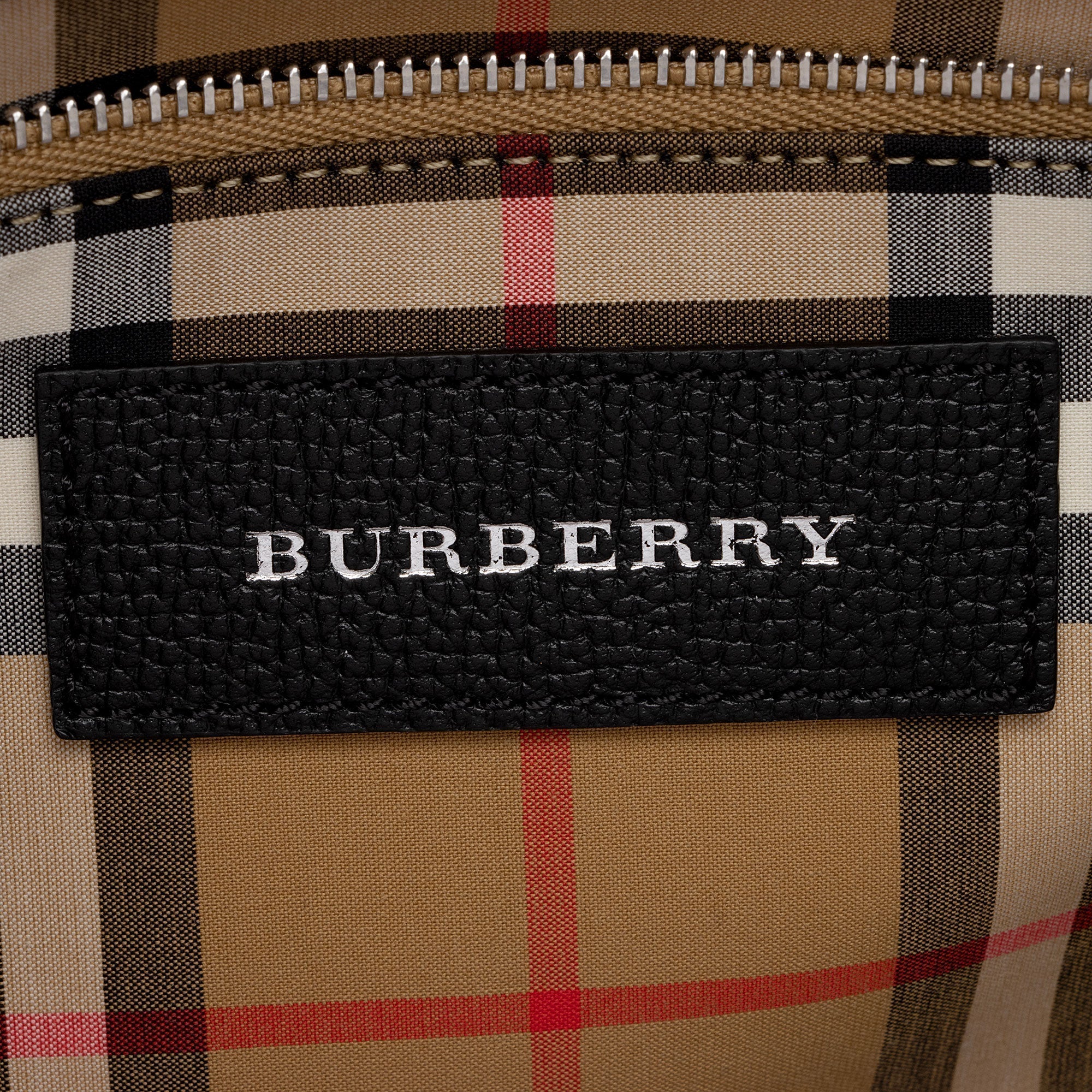 Burberry Vintage Check Leather Banner Medium Tote (SHF-AsEaCK)