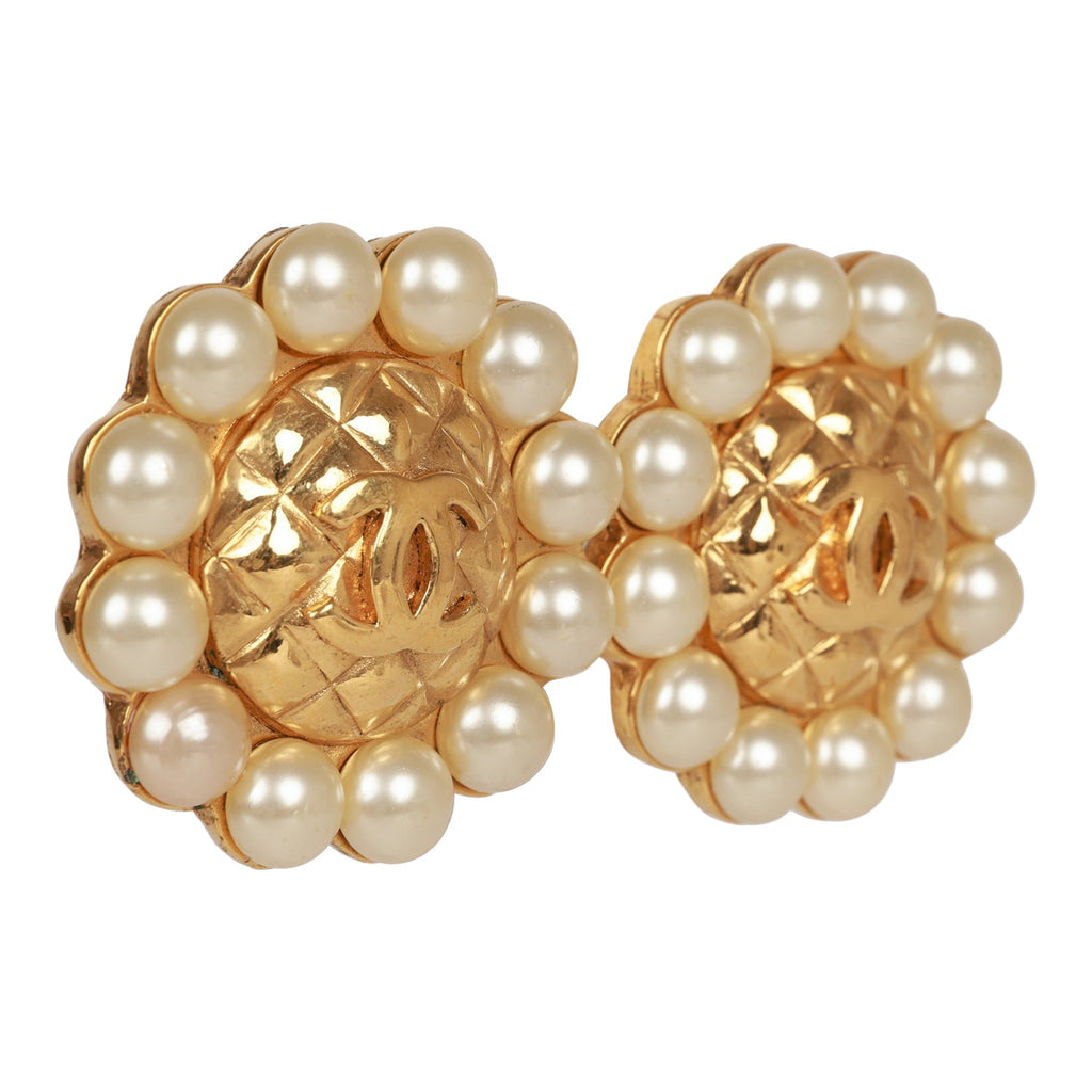 Chanel Vintage CC Logo Pearl Circle Gold Earrings