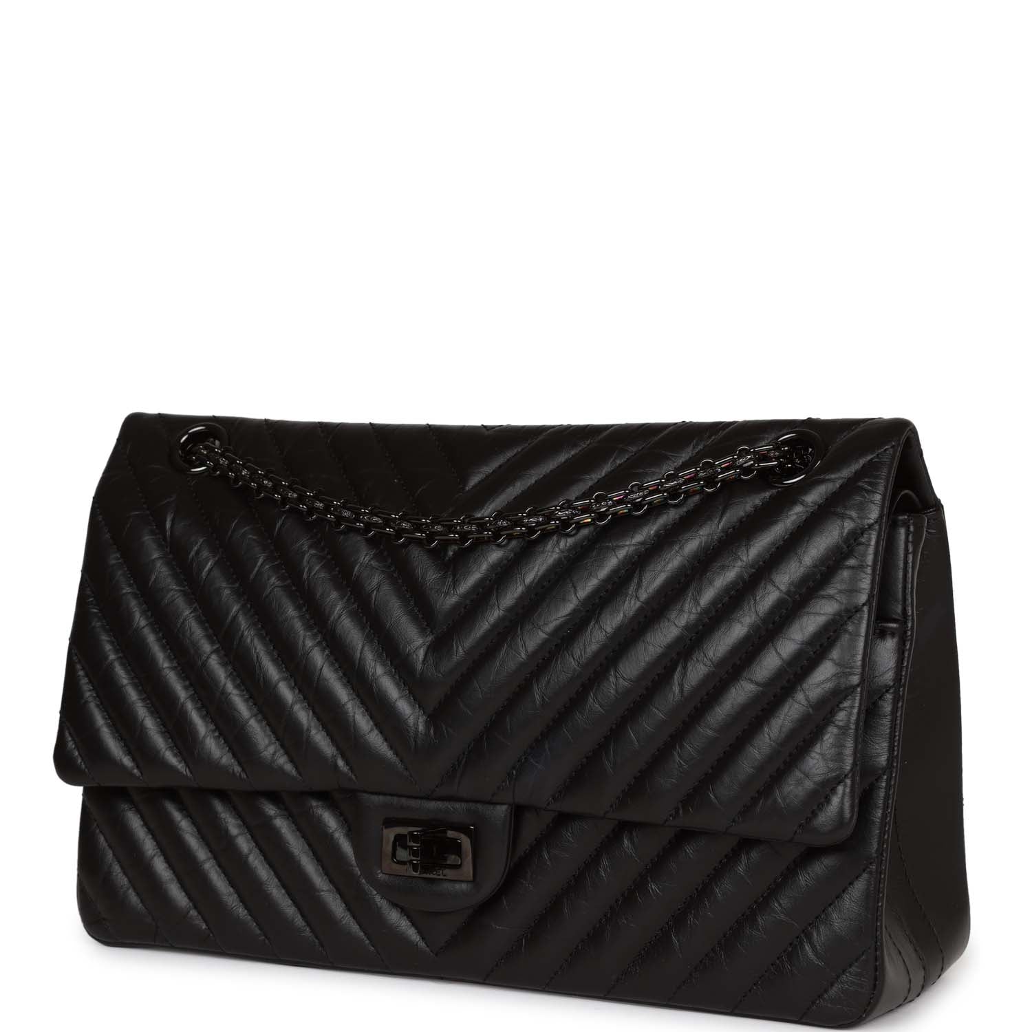 Pre-owned Chanel 226 Reissue 2.55 SO Black Chevron Calfskin Black Hardware