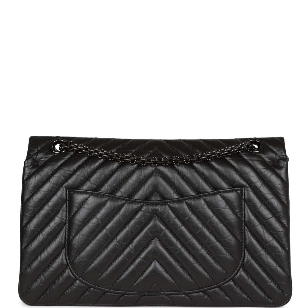 Pre-owned Chanel 226 Reissue 2.55 SO Black Chevron Calfskin Black Hardware