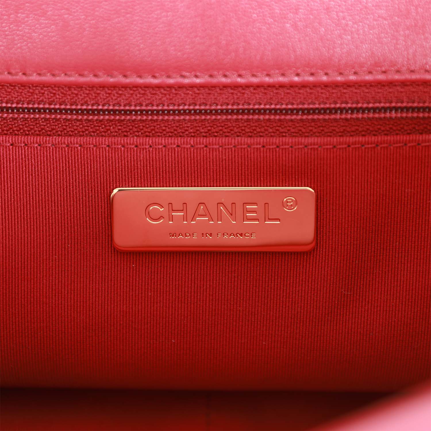 Pre-owned Chanel Medium 19 Flap Bag Red Calfskin Mixed Hardware