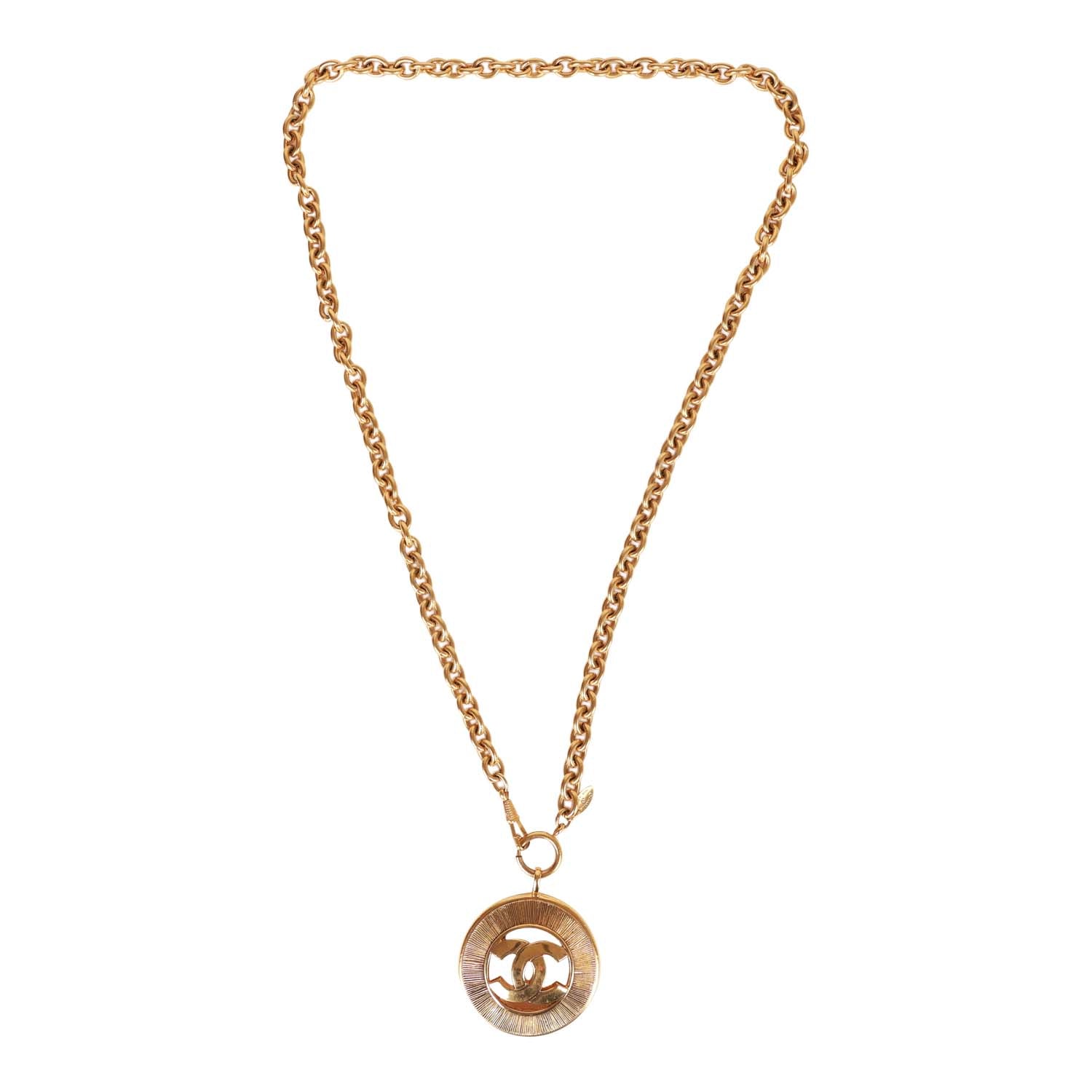 Vintage Chanel Gold Sunburst Interlocking CC Medallion Necklace