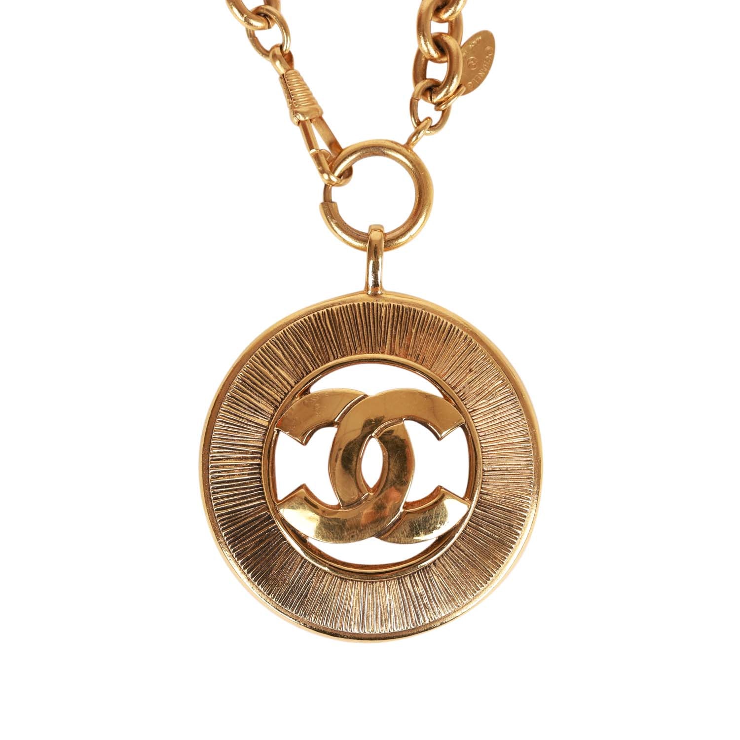 Vintage Chanel Gold Sunburst Interlocking CC Medallion Necklace