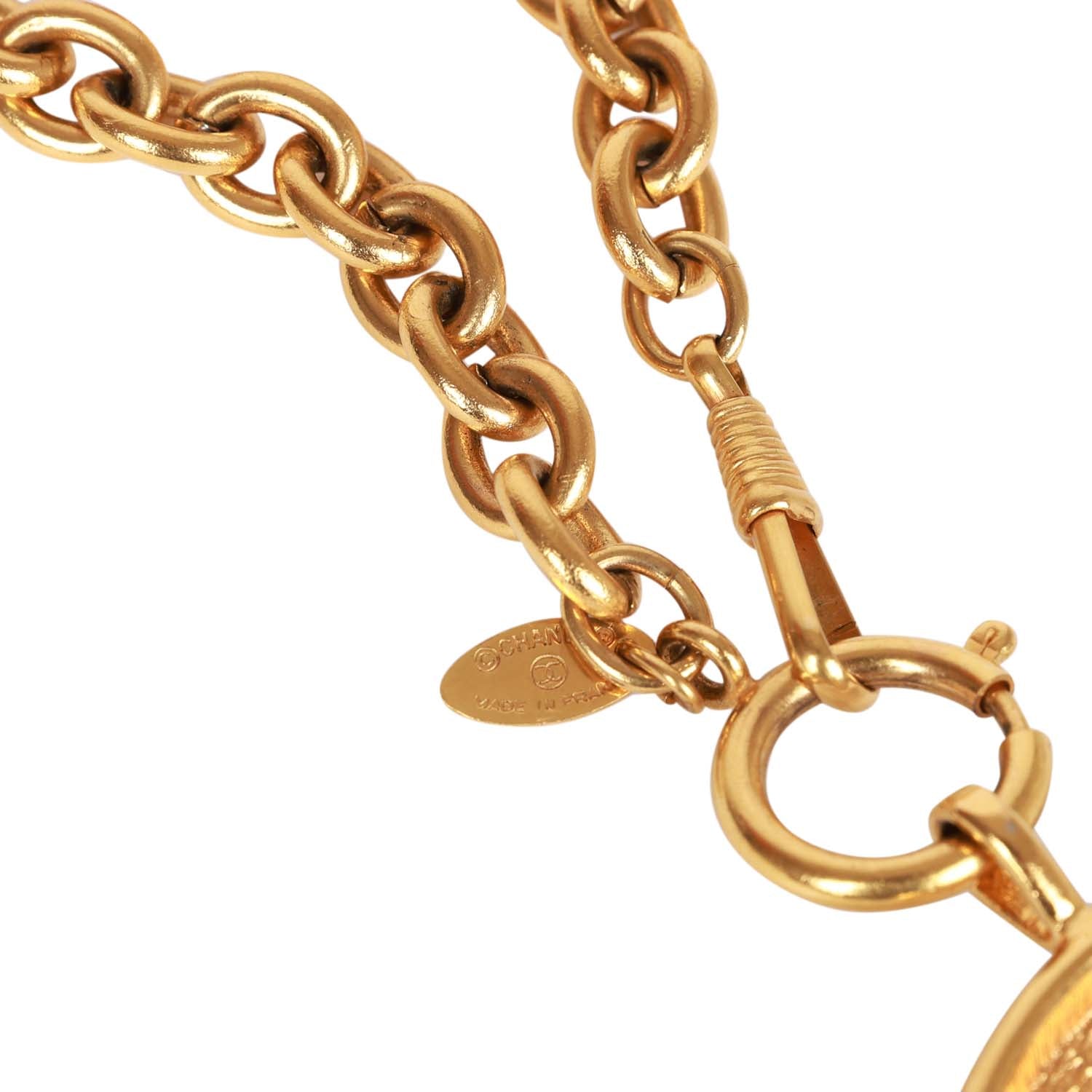 Vintage Chanel Gold Sunburst Interlocking CC Medallion Necklace