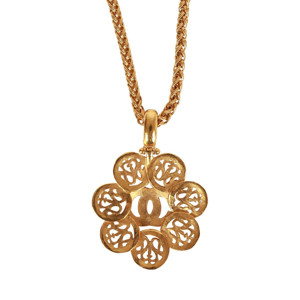 Vintage Chanel Gold Plated Interlocking CC Medallion Necklace