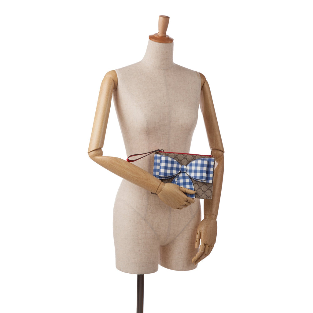 Gucci Bow Clutch GG Supreme Canvas