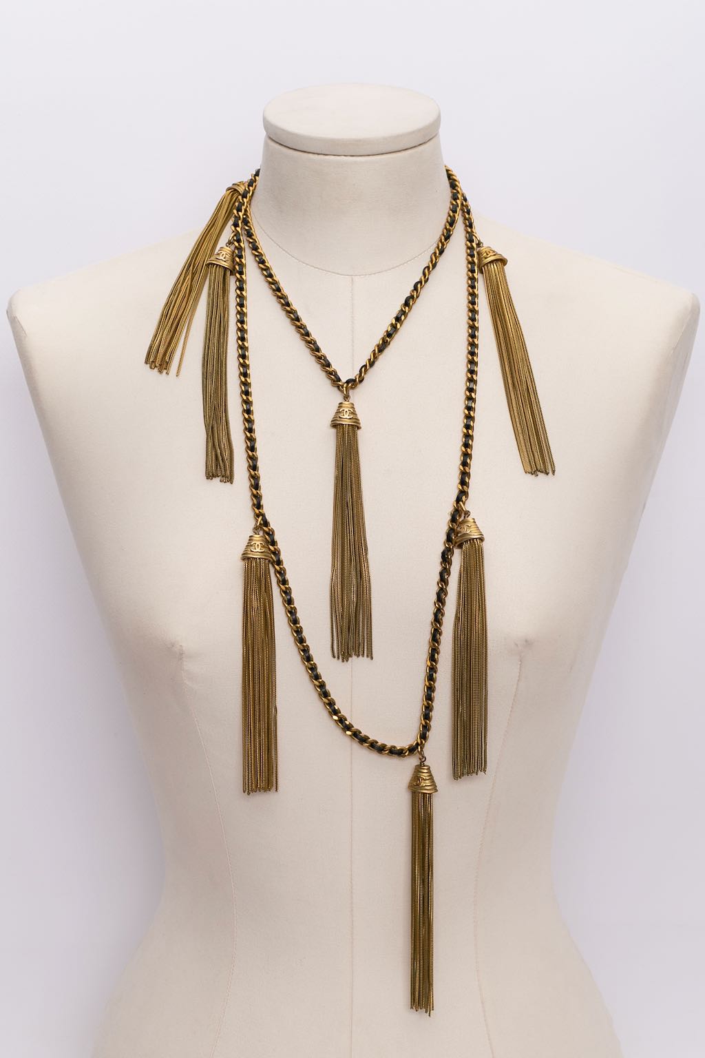 Long collier pompons Chanel Automne 1994