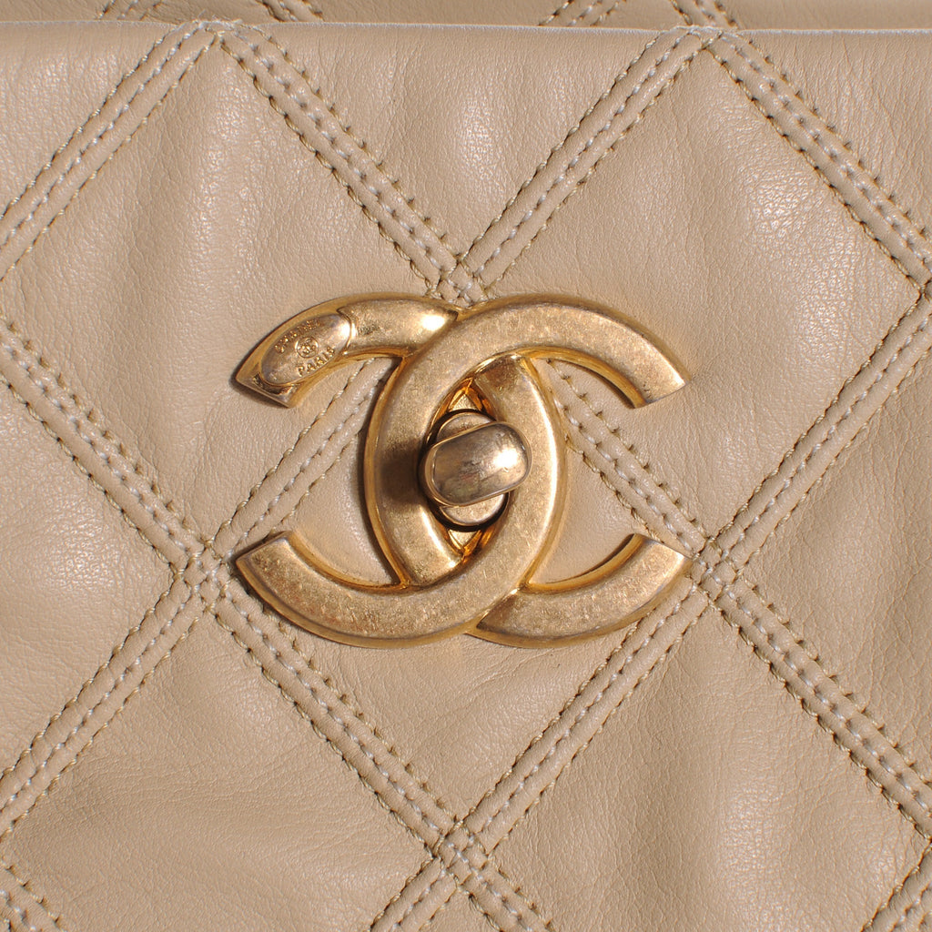 CHANEL CALFSKIN STITCHED CITY ACCORDION TOTE BAG
