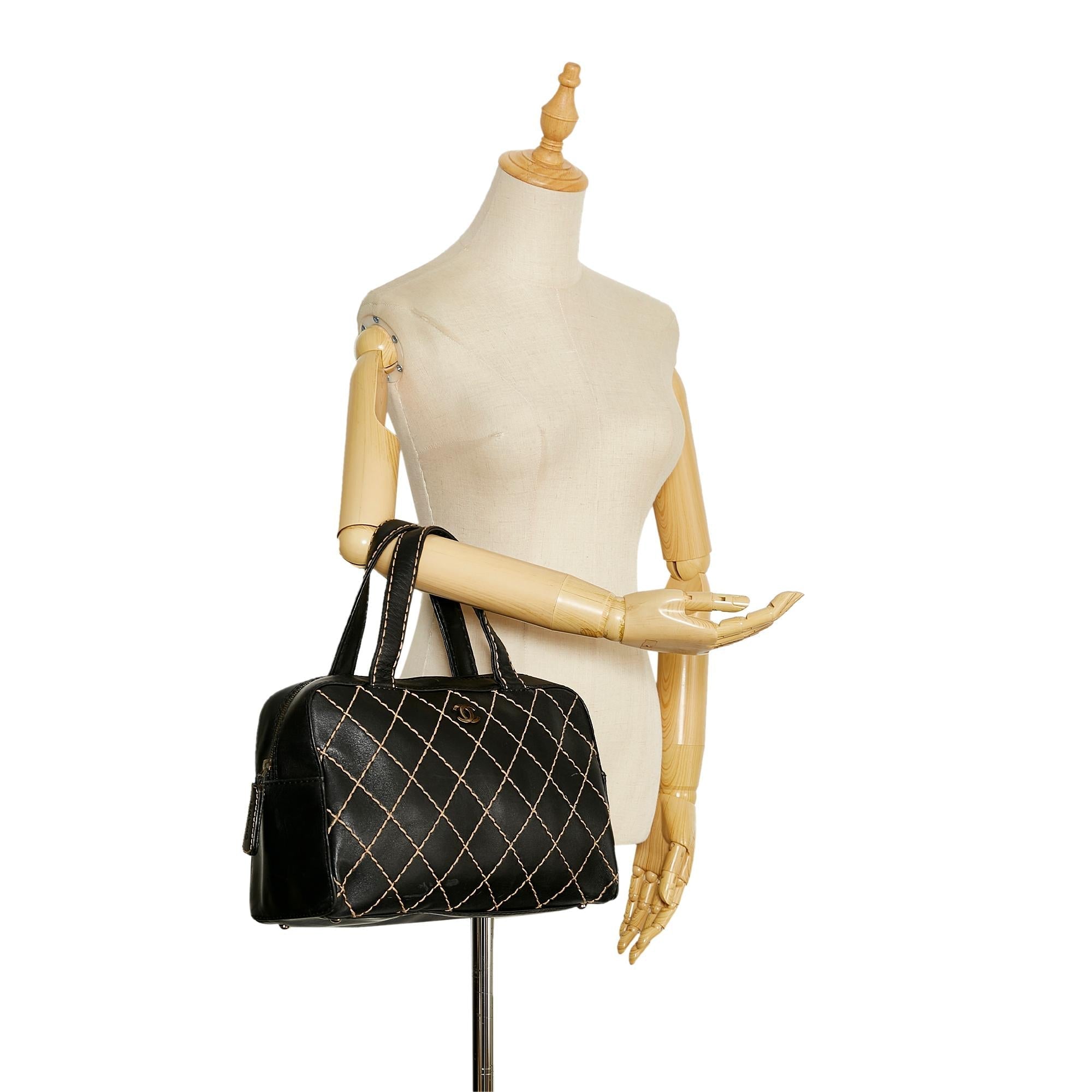 Chanel CC Wild Stitch Handbag (SHG-T7IDdF)