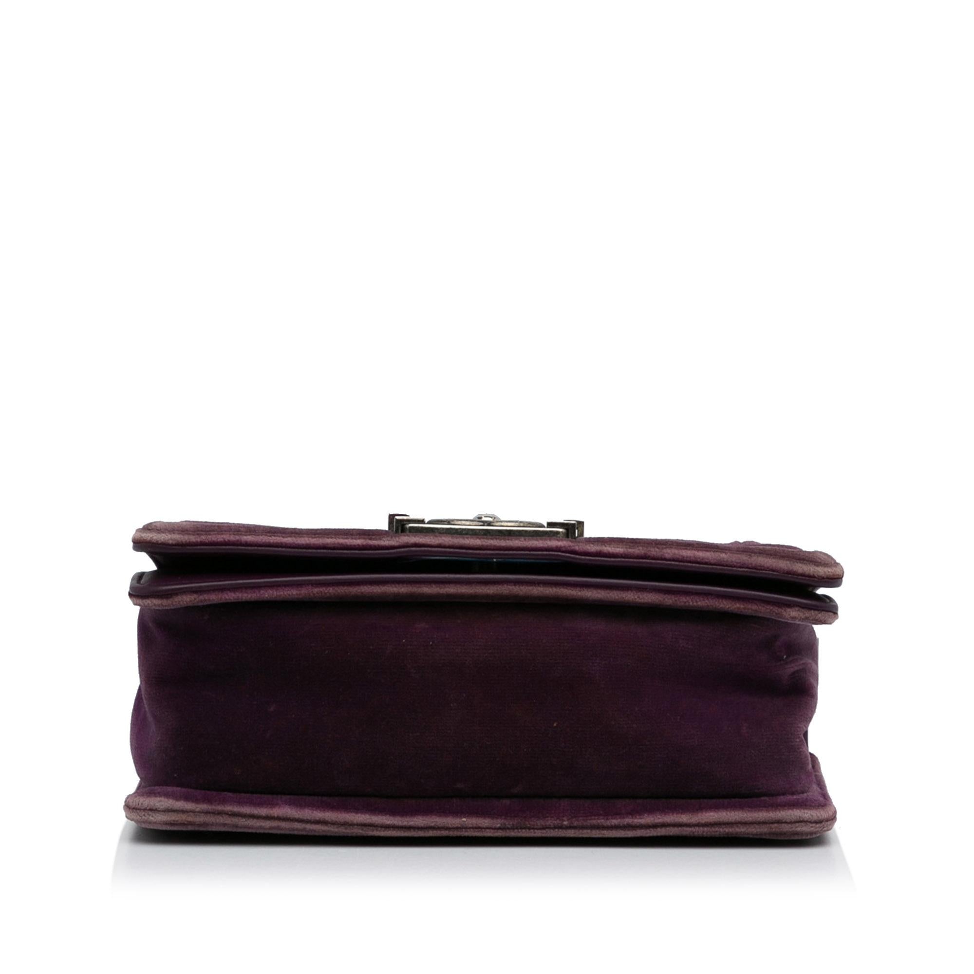 Chanel Small Boy Velvet Flap Bag (SHG-xHXqXz)
