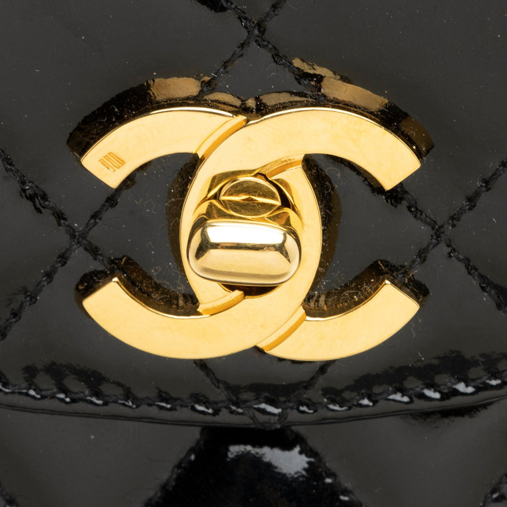 Chanel Vintage Patent Leather CC Phone Holder Crossbody Bag (SHF-23769)