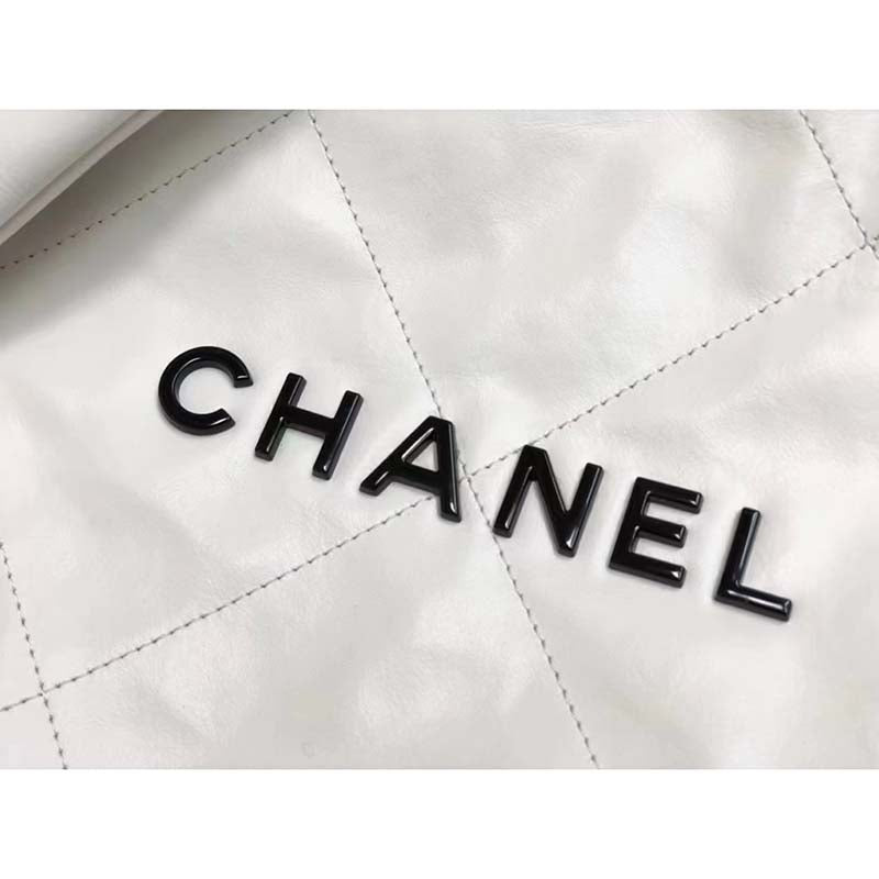 Chanel Women 22 Large Handbag Calfskin Gold-Tone Lacquered Metal White
