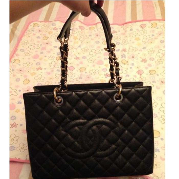 Chanel Women CC Shopping Bag Black Calfskin Leather Gold-Tone Metal