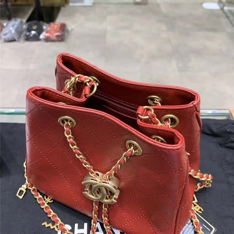 Chanel Women Drawstring Bag in Calfskin Leather-Maroon