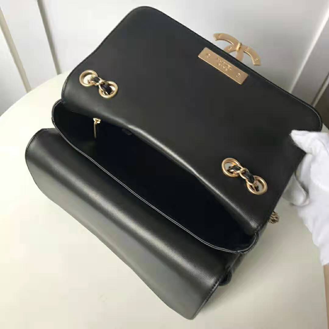 Chanel Women Flap Bag in Metallic Lambskin Leather-Black