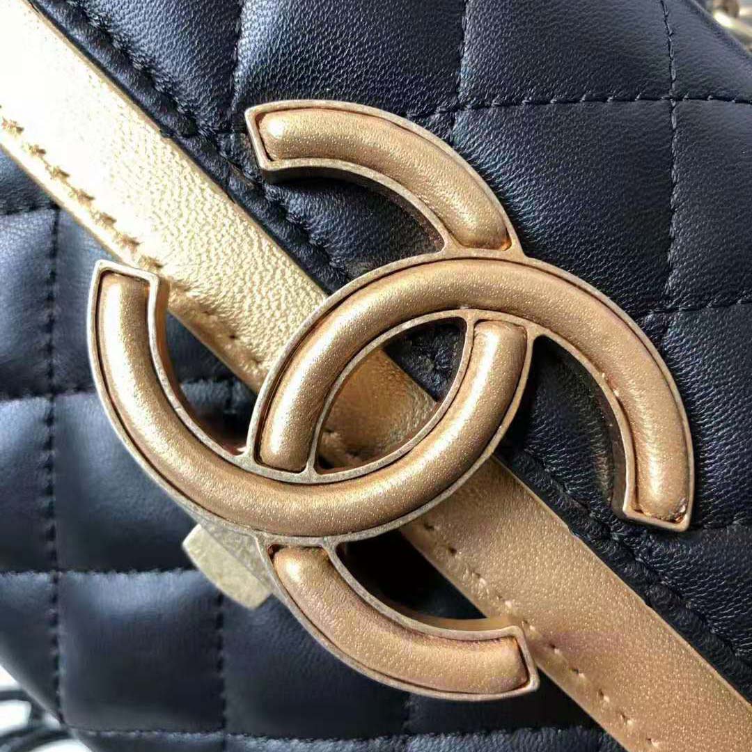 Chanel Women Small Flap Bag in Metallic Lambskin Leather-Black