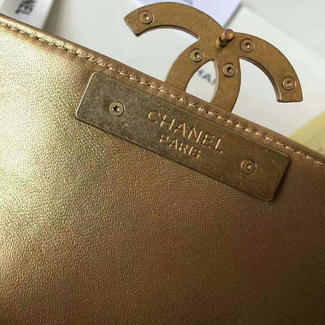 Chanel Women Small Flap Bag in Metallic Lambskin Leather-Black