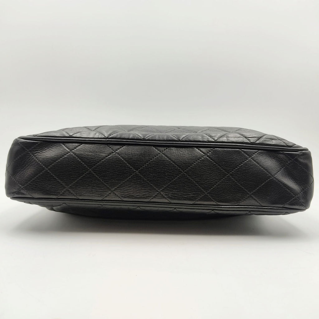 CHANEL Tote shoulder bag in black leather