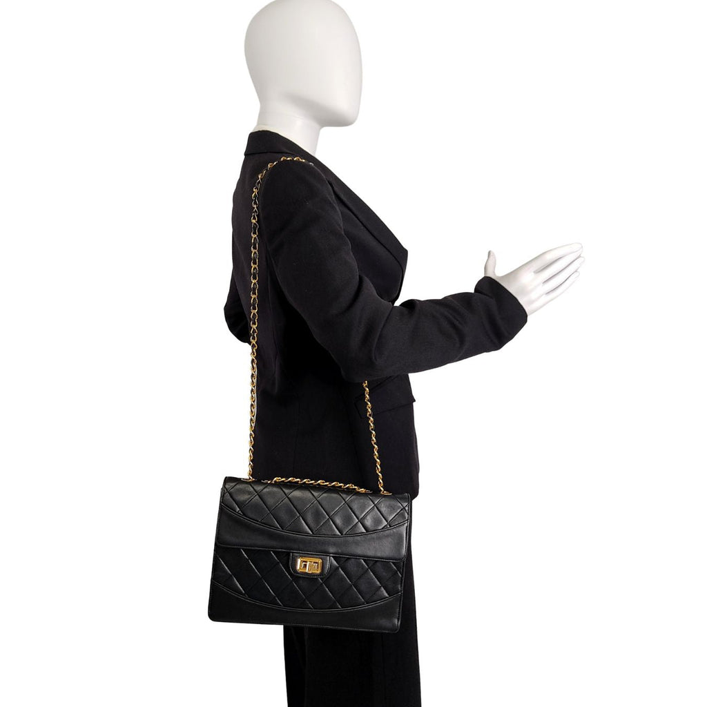 CHANEL shoulder bag Timeless Classica 2.55 matelasse in black leather