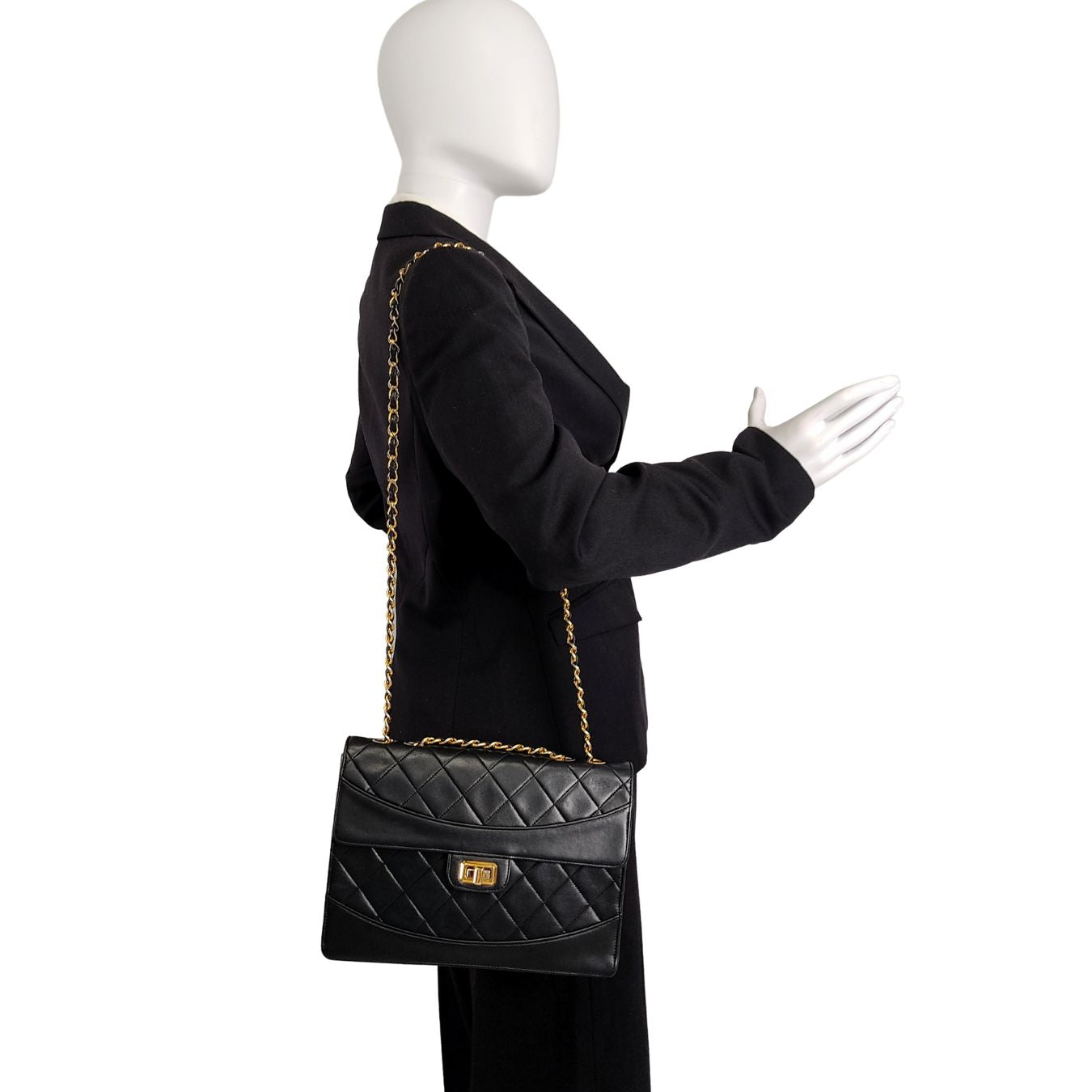 CHANEL shoulder bag Timeless Classica 2.55 matelasse in black leather