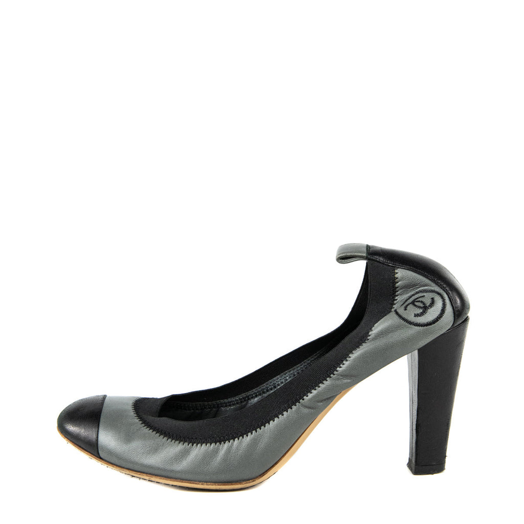 Chanel Gray & Black Leather Cap Toe Pumps Size 8.5 | EU 38.5