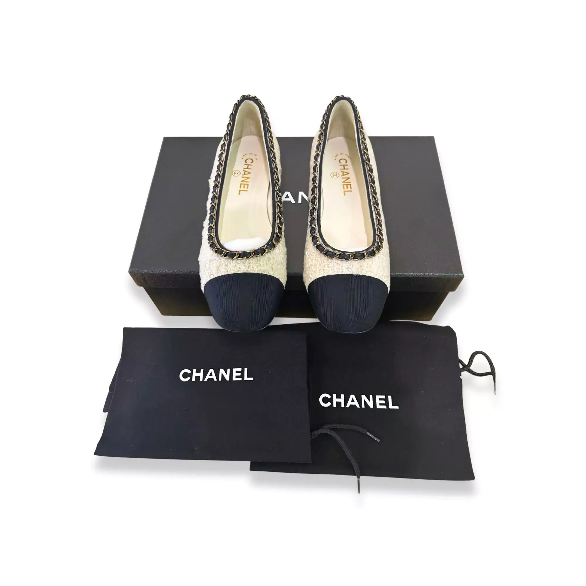 CHANEL WHITE TWEED CHAIN BALLET FLATS