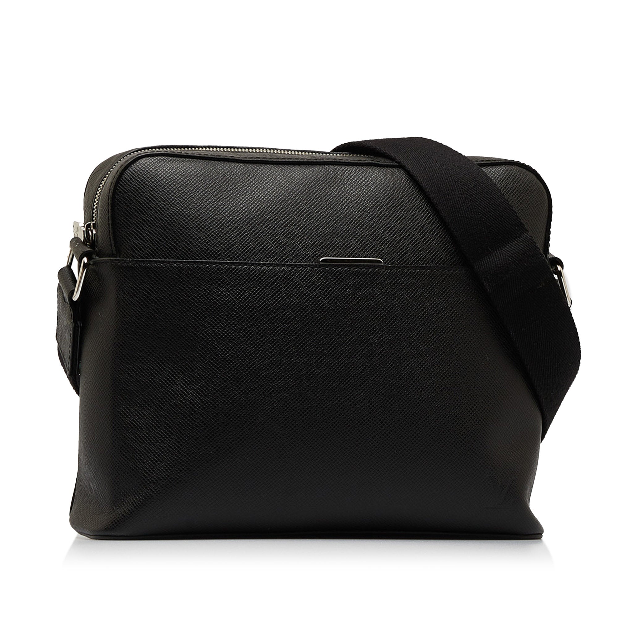 LOUIS VUITTON Taiga Anton Messenger PM Crossbody Bag