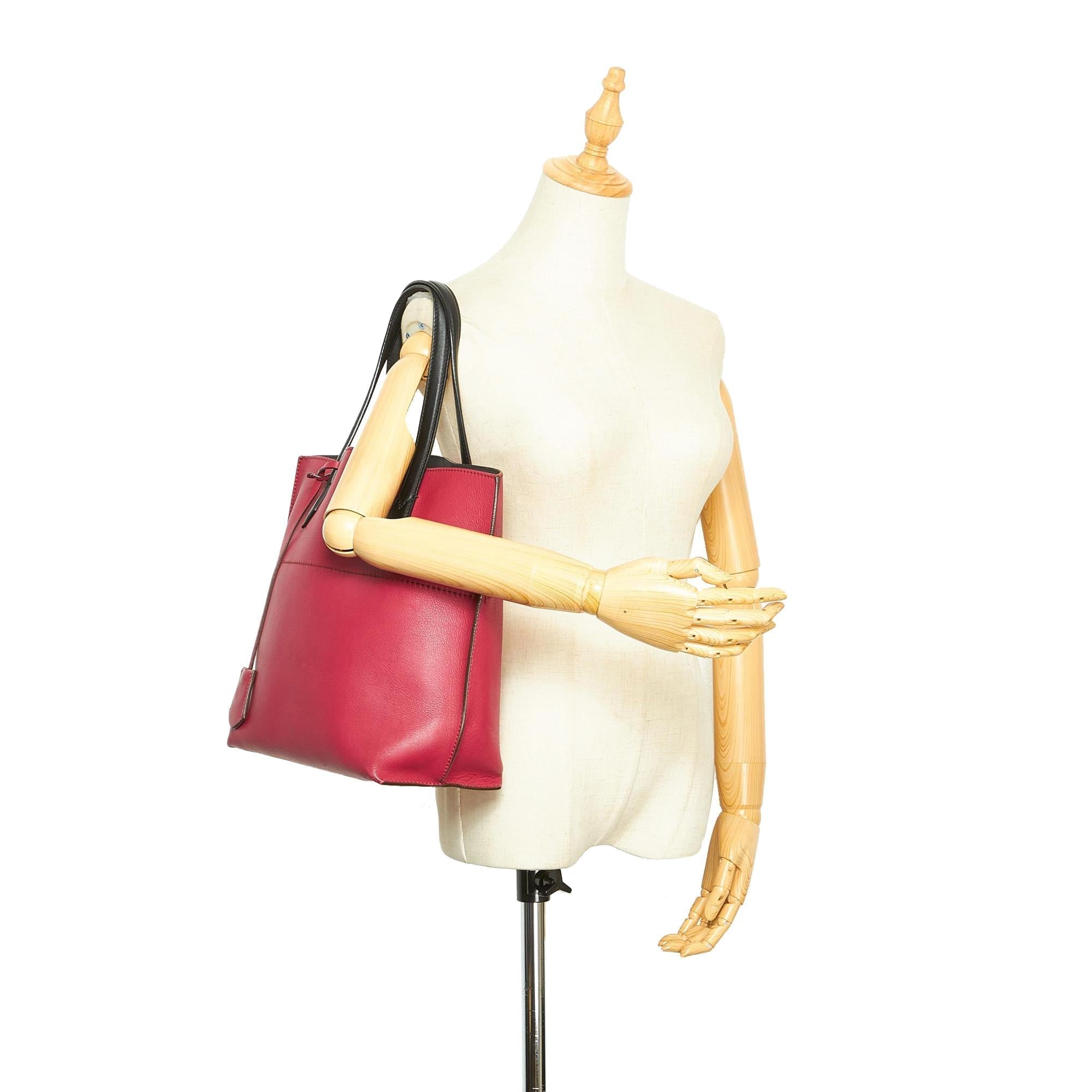 Fendi All Shopper Leather Tote Bag